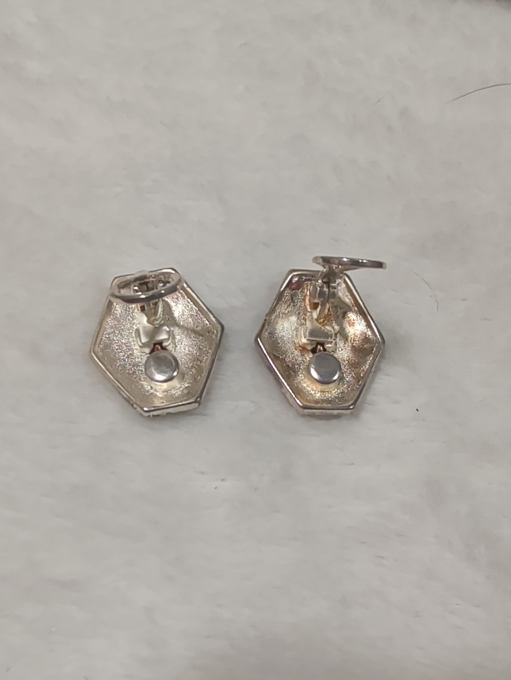 Premier Designs Vintage Two Tone Geometric Hexagon Clip On Earrings - Picture 2 of 4